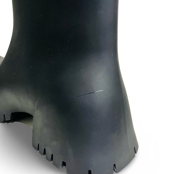 Balenciaga Men’s Trooper Rubber Boots - Picture 10 of 14